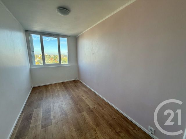 Appartement T4 &agrave; louer - 4 pi&egrave;ces - 73,61 m2 - Bron - 69 - RHONE-ALPES