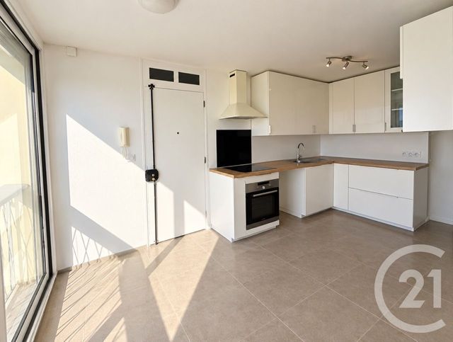 Appartement T4 &agrave; louer - 4 pi&egrave;ces - 73,61 m2 - Bron - 69 - RHONE-ALPES