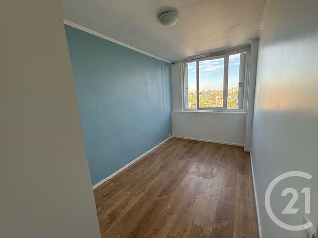 Appartement T4 &agrave; louer - 4 pi&egrave;ces - 73,61 m2 - Bron - 69 - RHONE-ALPES