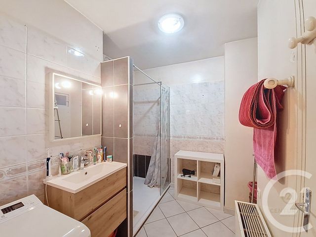 Appartement F4 &agrave; vendre - 3 pi&egrave;ces - 78 m2 - Grigny - 69 - RHONE-ALPES