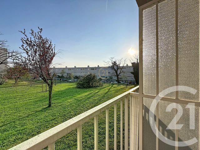 Appartement F4 &agrave; vendre - 4 pi&egrave;ces - 74,43 m2 - Grigny - 69 - RHONE-ALPES