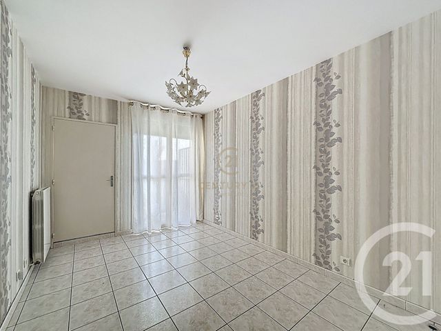 Appartement F4 &agrave; vendre - 4 pi&egrave;ces - 74,43 m2 - Grigny - 69 - RHONE-ALPES