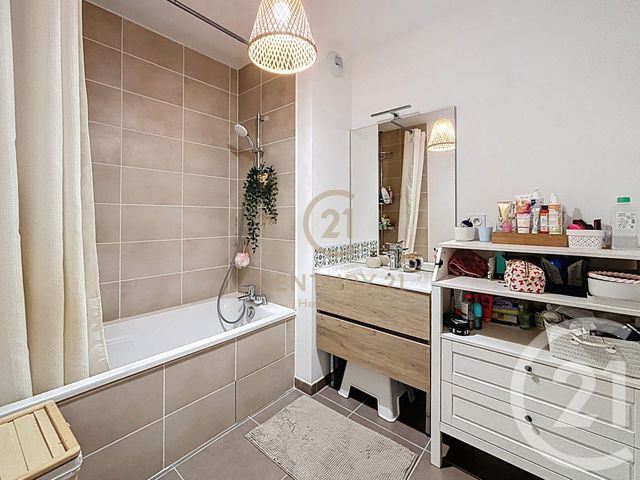 Appartement F3 &agrave; vendre - 3 pi&egrave;ces - 61 m2 - Givors - 69 - RHONE-ALPES