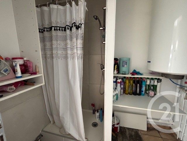 Appartement F4 &agrave; vendre - 4 pi&egrave;ces - 66,25 m2 - Grigny - 69 - RHONE-ALPES