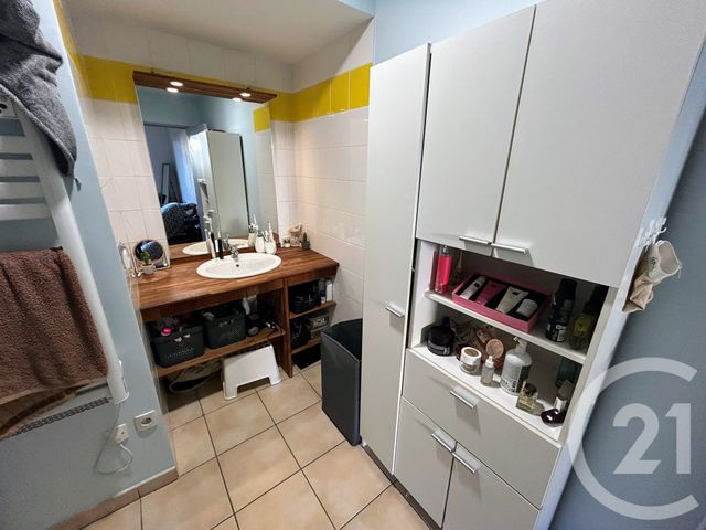 Appartement F2 &agrave; louer - 2 pi&egrave;ces - 47,06 m2 - Serezin Du Rhone - 69 - RHONE-ALPES