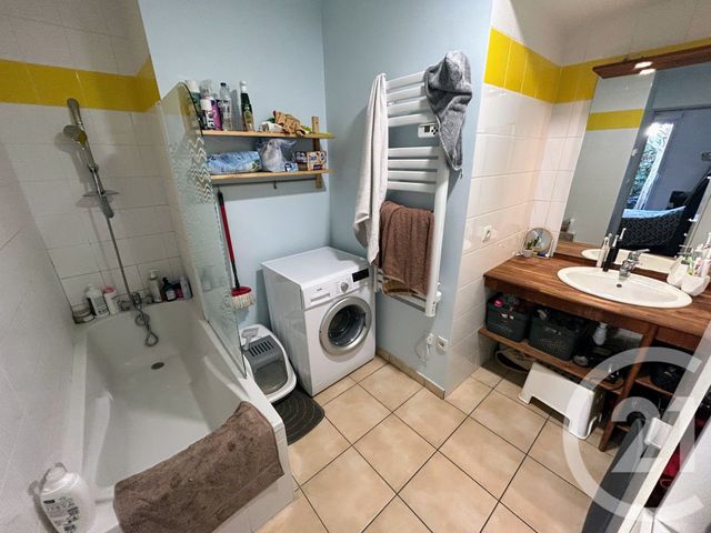 Appartement F2 &agrave; louer - 2 pi&egrave;ces - 47,06 m2 - Serezin Du Rhone - 69 - RHONE-ALPES