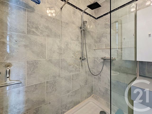 Appartement F3 &agrave; vendre - 3 pi&egrave;ces - 61,51 m2 - St Genis Laval - 69 - RHONE-ALPES