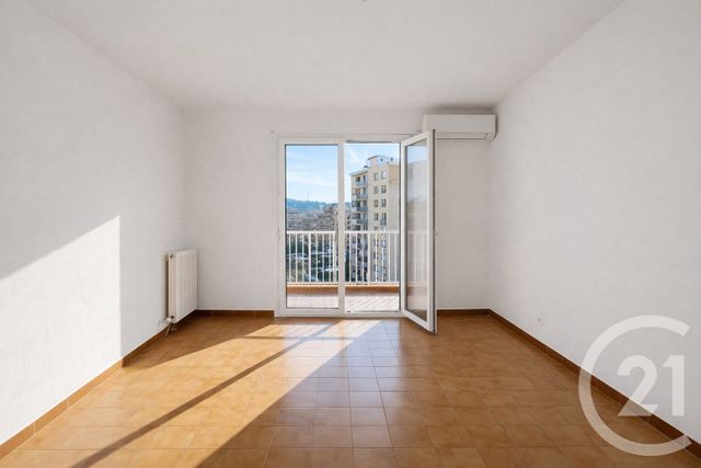 Appartement F3 &agrave; louer - 3 pi&egrave;ces - 77 m2 - Ajaccio - 201 - CORSE