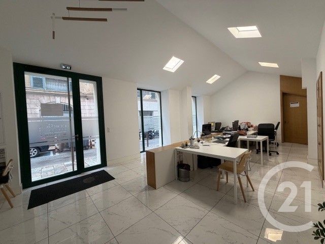 Bureaux à louer - 100.0 m2 - 201 - Corse-du-Sud