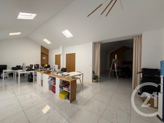 Bureaux à louer - 100.0 m2 - 201 - Corse-du-Sud