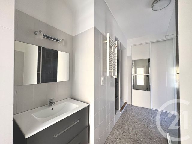 Appartement T3 &agrave; louer - 3 pi&egrave;ces - 62,25 m2 - Ajaccio - 201 - CORSE