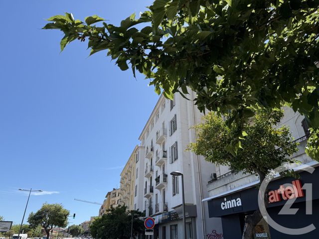 Appartement F3 &agrave; louer - 3 pi&egrave;ces - 66,37 m2 - Ajaccio - 201 - CORSE