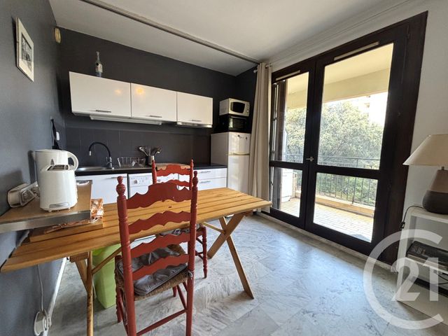 Appartement Studio &agrave; louer - 1 pi&egrave;ce - 25,52 m2 - Ajaccio - 201 - CORSE
