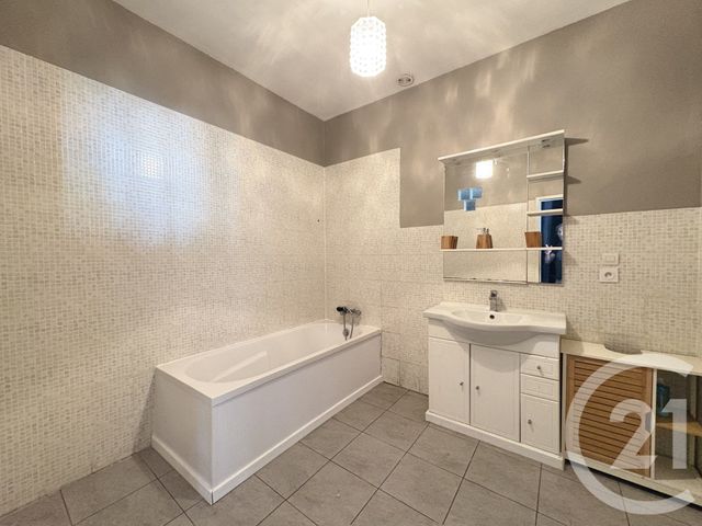 Appartement T3 &agrave; louer - 3 pi&egrave;ces - 68,75 m2 - Ajaccio - 201 - CORSE