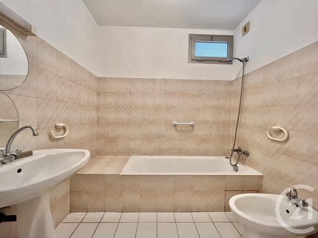 Appartement F4 &agrave; louer - 4 pi&egrave;ces - 98 m2 - Ajaccio - 201 - CORSE
