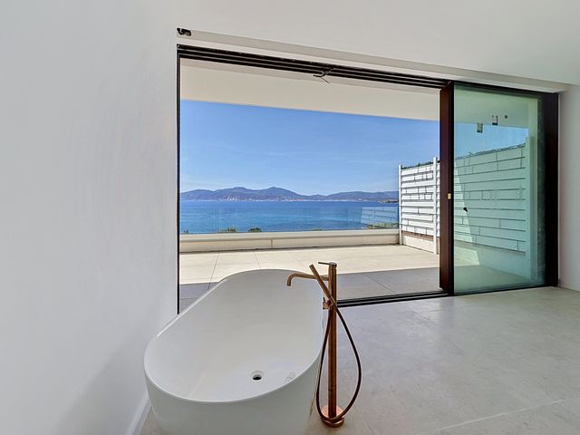 Appartement F4 &agrave; vendre - 4 pi&egrave;ces - 175 m2 - Pietrosella - 201 - CORSE