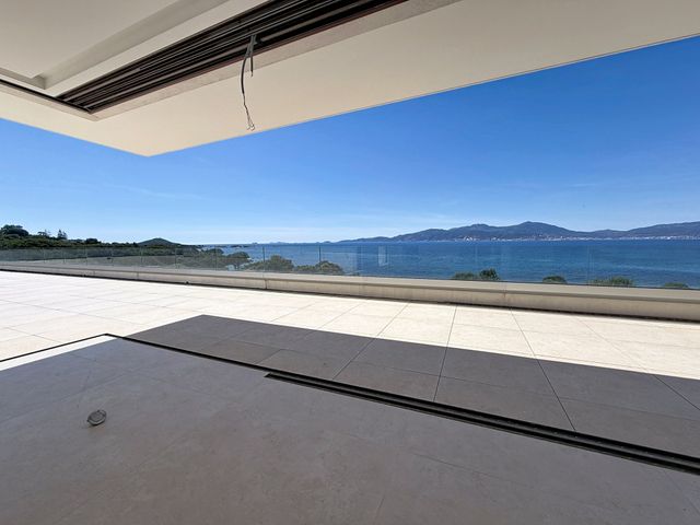 Appartement F4 &agrave; vendre - 4 pi&egrave;ces - 175 m2 - Pietrosella - 201 - CORSE