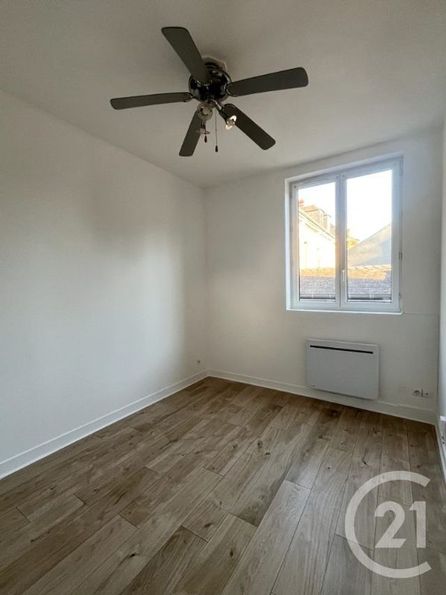 Maison &agrave; louer - 3 pi&egrave;ces - 45 m2 - Bernay - 27 - HAUTE-NORMANDIE