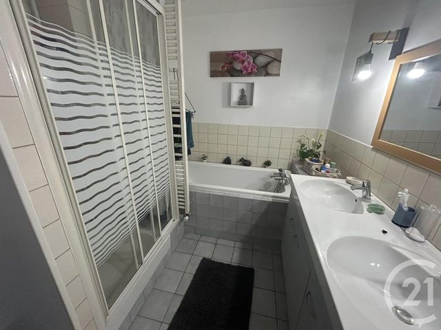 Maison &agrave; louer - 4 pi&egrave;ces - 125 m2 - Beaumontel - 27 - HAUTE-NORMANDIE