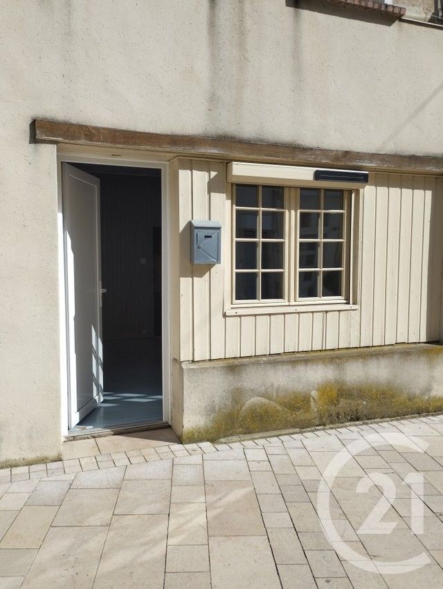 Appartement F1 &agrave; louer - 1 pi&egrave;ce - 33 m2 - Beaumont Le Roger - 27 - HAUTE-NORMANDIE