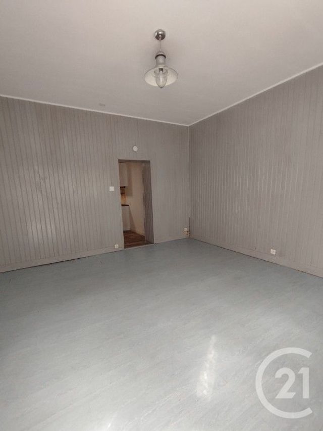 Appartement F1 &agrave; louer - 1 pi&egrave;ce - 33 m2 - Beaumont Le Roger - 27 - HAUTE-NORMANDIE