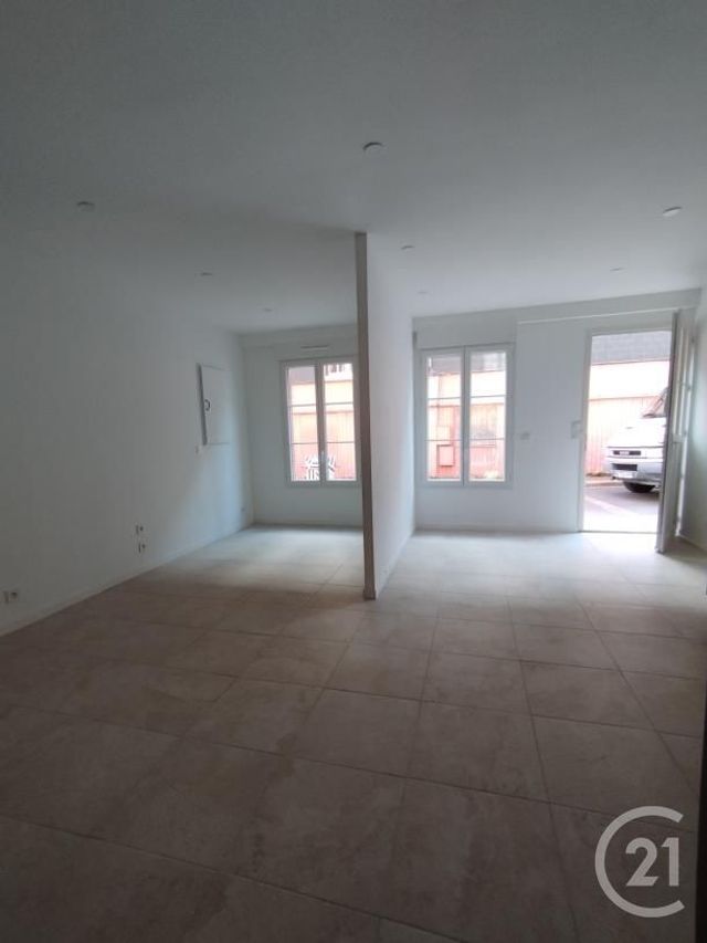 Appartement T1 &agrave; louer - 1 pi&egrave;ce - 32,18 m2 - Bernay - 27 - HAUTE-NORMANDIE