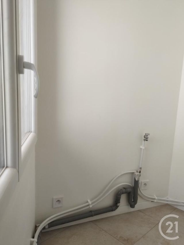 Appartement T1 &agrave; louer - 1 pi&egrave;ce - 32,18 m2 - Bernay - 27 - HAUTE-NORMANDIE