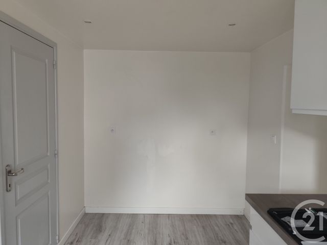 Maison &agrave; louer - 5 pi&egrave;ces - 108,44 m2 - Beaumont Le Roger - 27 - HAUTE-NORMANDIE