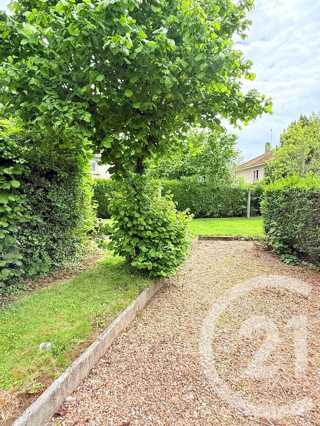 Maison &agrave; louer - 7 pi&egrave;ces - 108 m2 - Beaumont Le Roger - 27 - HAUTE-NORMANDIE