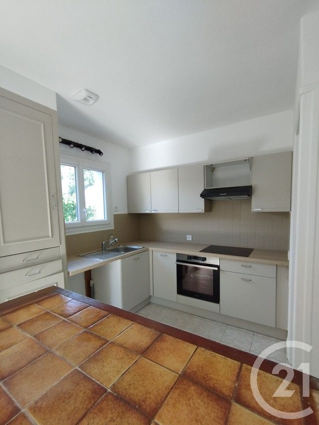 Maison &agrave; louer - 7 pi&egrave;ces - 108 m2 - Beaumont Le Roger - 27 - HAUTE-NORMANDIE