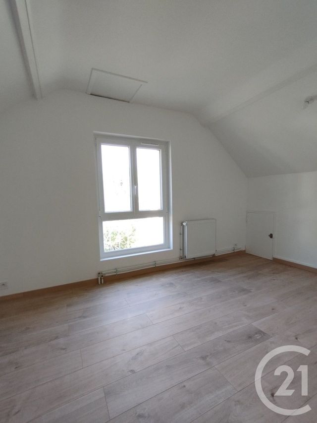 Maison &agrave; louer - 7 pi&egrave;ces - 108 m2 - Beaumont Le Roger - 27 - HAUTE-NORMANDIE