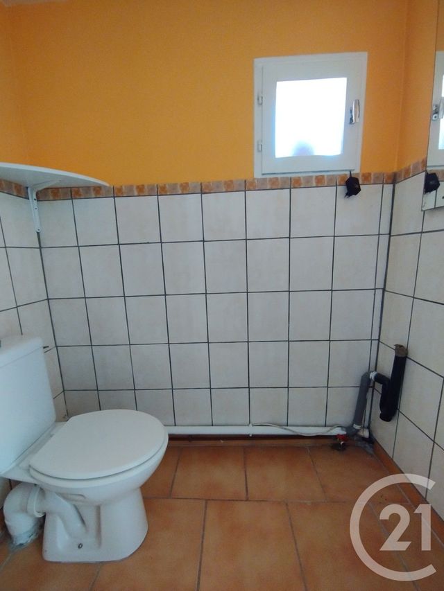 Maison &agrave; louer - 3 pi&egrave;ces - 81 m2 - Brionne - 27 - HAUTE-NORMANDIE