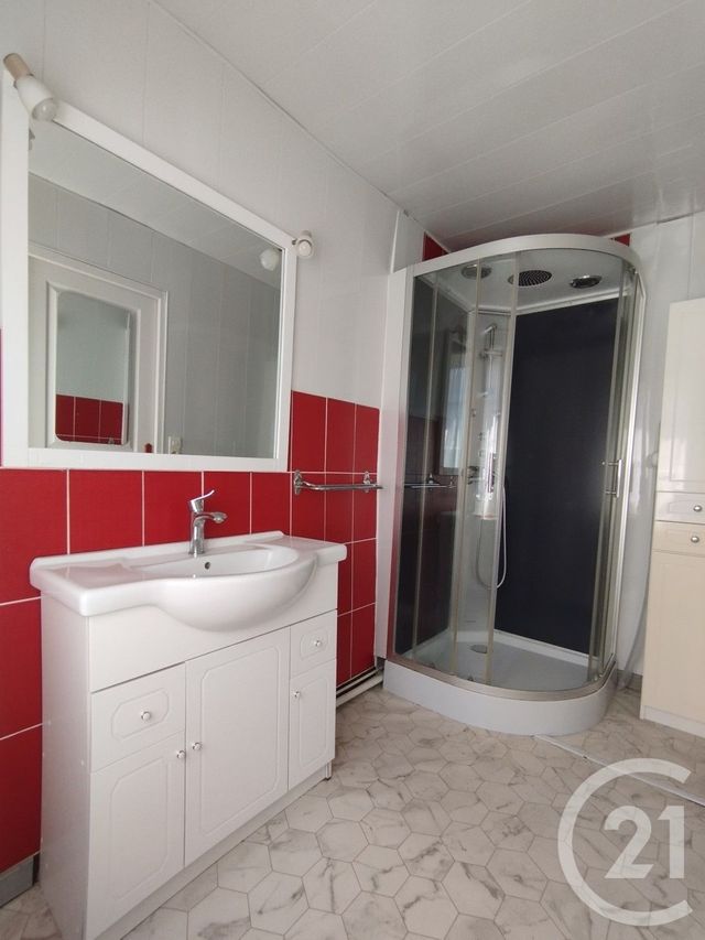 Maison &agrave; louer - 3 pi&egrave;ces - 81 m2 - Brionne - 27 - HAUTE-NORMANDIE