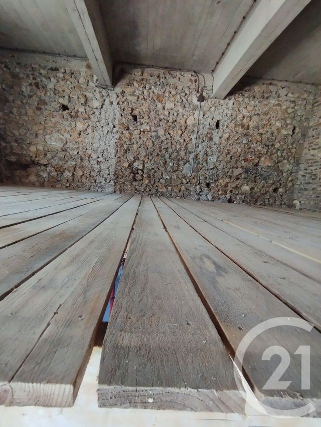 Parking &agrave; louer - 54 m2 - Beaumont Le Roger - 27 - HAUTE-NORMANDIE