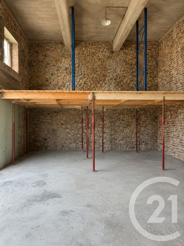 Parking &agrave; louer - 54 m2 - Beaumont Le Roger - 27 - HAUTE-NORMANDIE