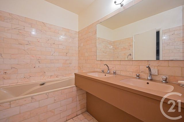 Appartement F4 à vendre - 4 pièces - 97 m2 - Paris - 75016 - ILE-DE-FRANCE