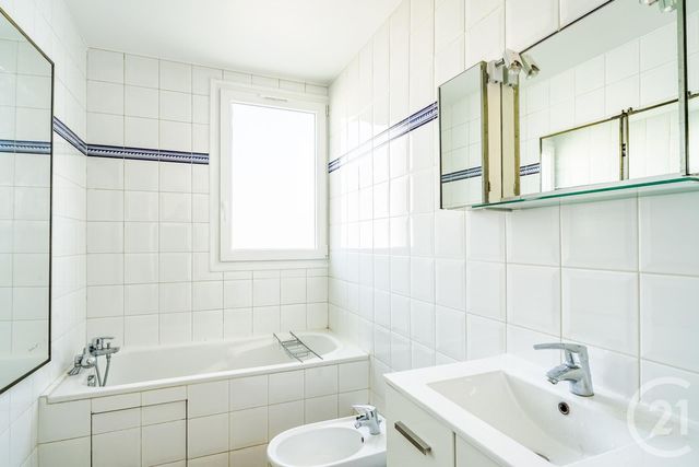 Appartement F4 &agrave; louer - 4 pi&egrave;ces - 92,13 m2 - Paris - 75016 - ILE-DE-FRANCE