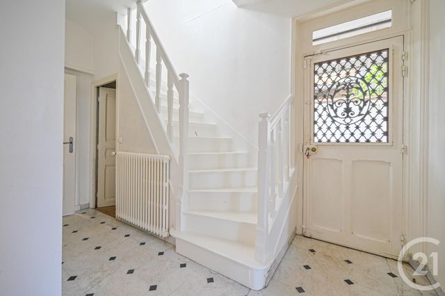 Maison &agrave; louer - 7 pi&egrave;ces - 155,77 m2 - St Cloud - 92 - ILE-DE-FRANCE