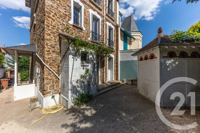 Maison &agrave; louer - 7 pi&egrave;ces - 155,77 m2 - St Cloud - 92 - ILE-DE-FRANCE