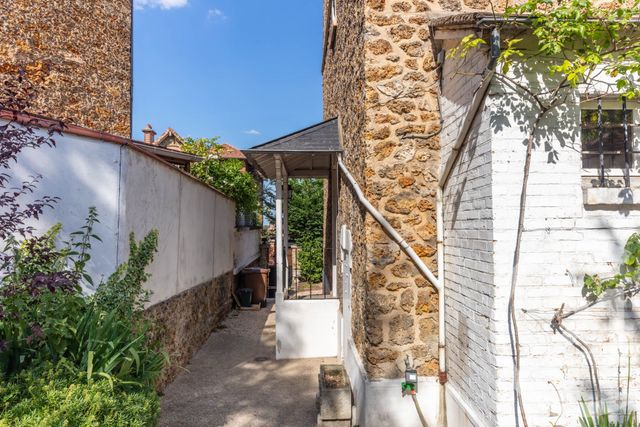 Maison &agrave; louer - 7 pi&egrave;ces - 155,77 m2 - St Cloud - 92 - ILE-DE-FRANCE