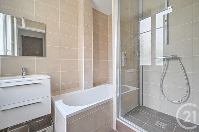 Appartement F4 &agrave; louer - 4 pi&egrave;ces - 102,74 m2 - Paris - 75016 - ILE-DE-FRANCE