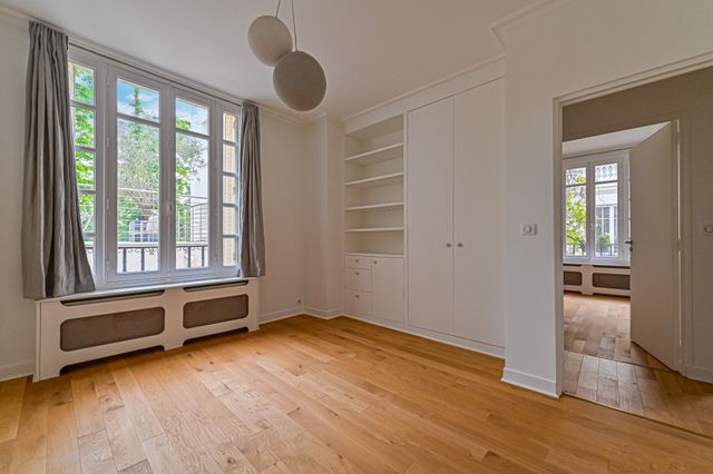 Maison &agrave; louer - 6 pi&egrave;ces - 179,44 m2 - Paris - 75016 - ILE-DE-FRANCE