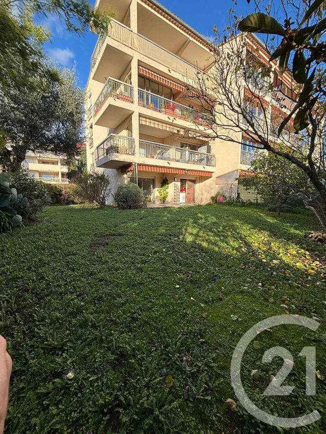 Appartement &agrave; vendre - 3 pi&egrave;ces - 72,77 m2 - Vence - 06 - PROVENCE-ALPES-COTE-D-AZUR