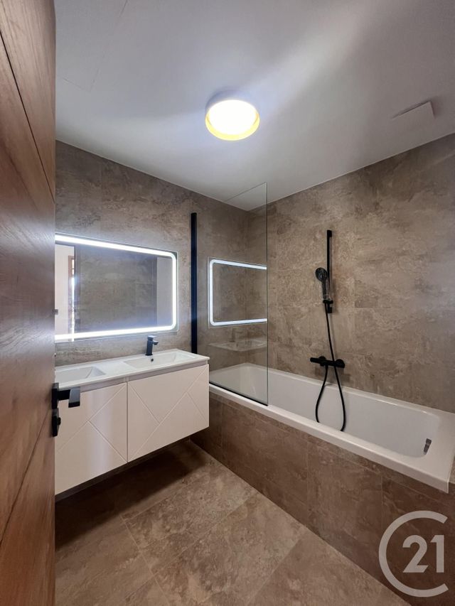 Appartement à vendre - 4 pièces - 72 m2 - Vence - 06 - PROVENCE-ALPES-COTE-D-AZUR