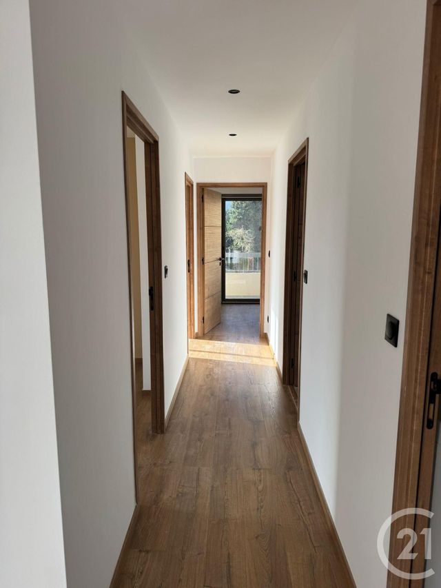 Appartement à vendre - 4 pièces - 72 m2 - Vence - 06 - PROVENCE-ALPES-COTE-D-AZUR