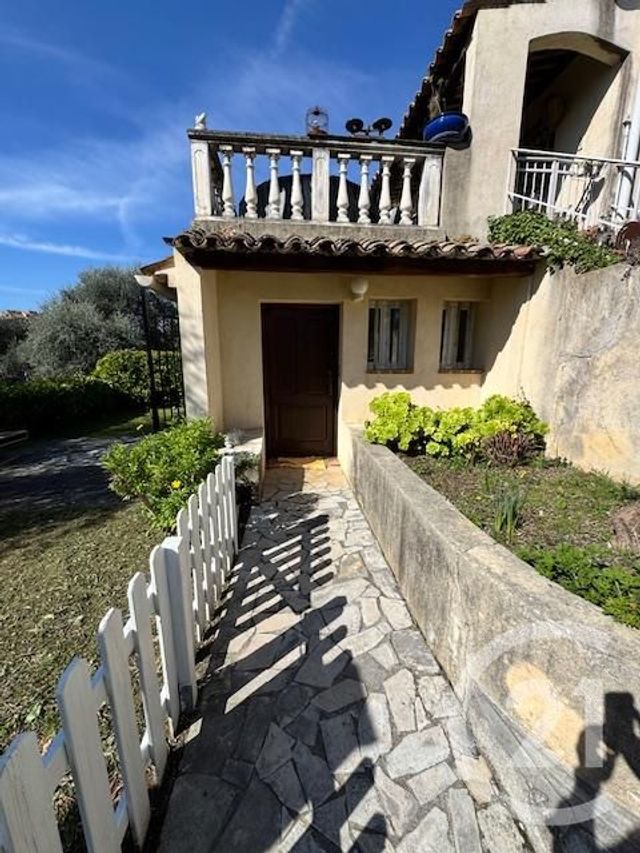 Appartement &agrave; louer - 3 pi&egrave;ces - 68,88 m2 - Vence - 06 - PROVENCE-ALPES-COTE-D-AZUR