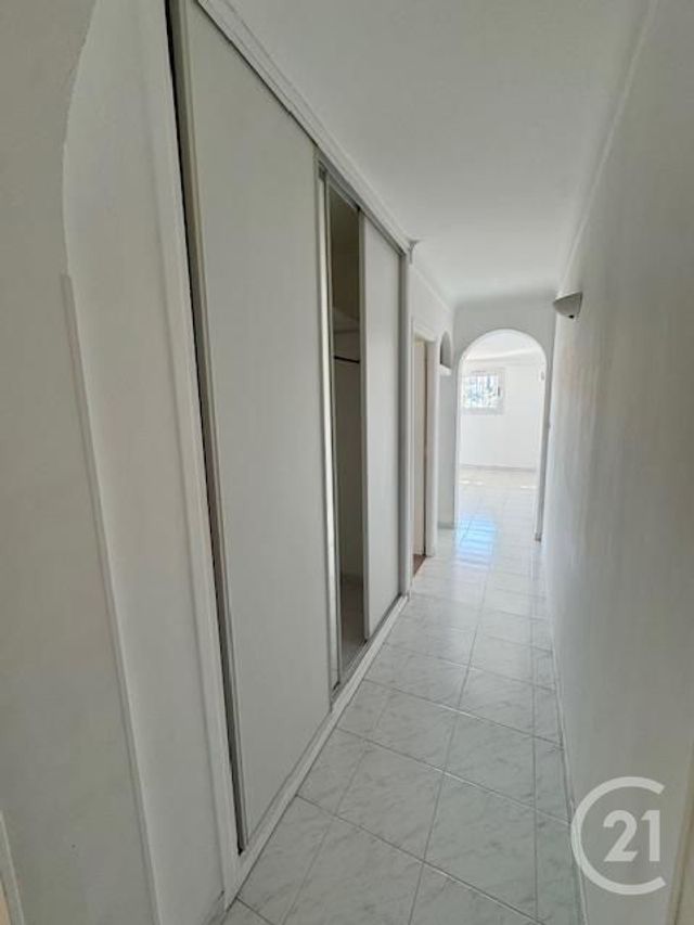 Appartement &agrave; louer - 3 pi&egrave;ces - 68,88 m2 - Vence - 06 - PROVENCE-ALPES-COTE-D-AZUR