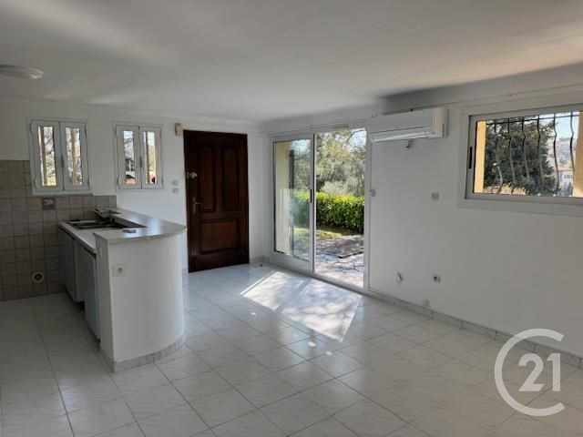 Appartement &agrave; louer - 3 pi&egrave;ces - 68,88 m2 - Vence - 06 - PROVENCE-ALPES-COTE-D-AZUR