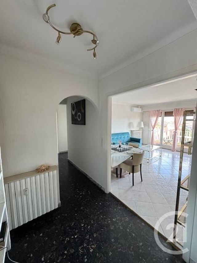 Appartement &agrave; louer - 2 pi&egrave;ces - 54,50 m2 - Vence - 06 - PROVENCE-ALPES-COTE-D-AZUR
