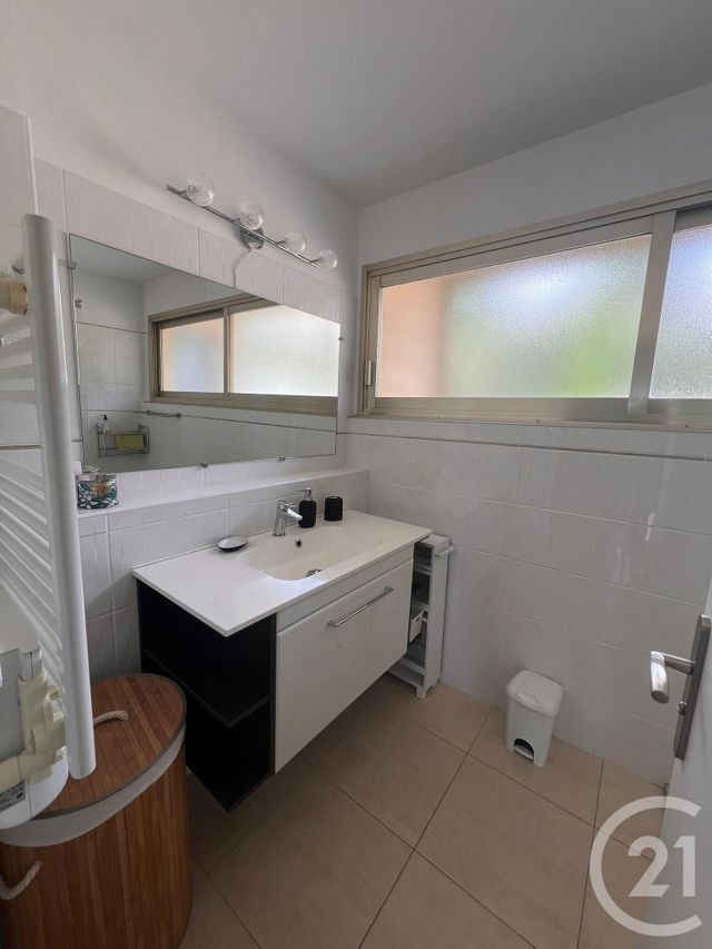 Appartement F2 &agrave; louer - 2 pi&egrave;ces - 59,95 m2 - Vence - 06 - PROVENCE-ALPES-COTE-D-AZUR